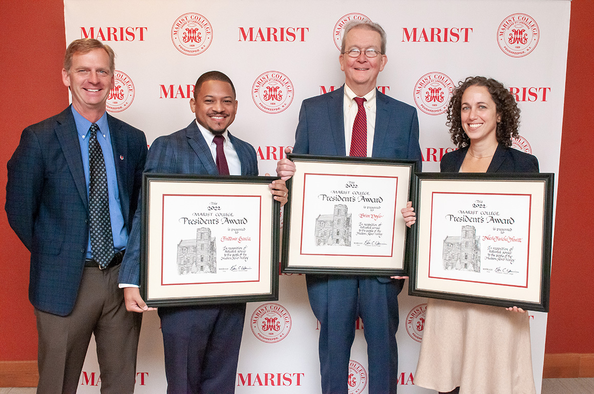 An image of Marist President Kevin Weinman with Freddimir Garcia ’09/’14MBA, Brian Doyle ’73/’90MPA, and Nicole Fenichel-Hewitt. 